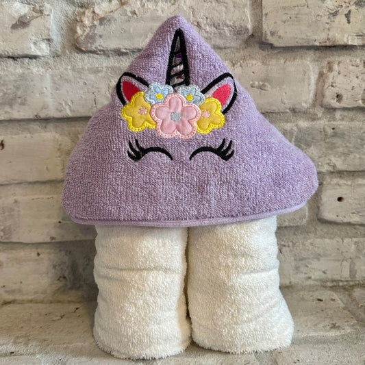 Unicorn Appliqué Hooded Bath Towel